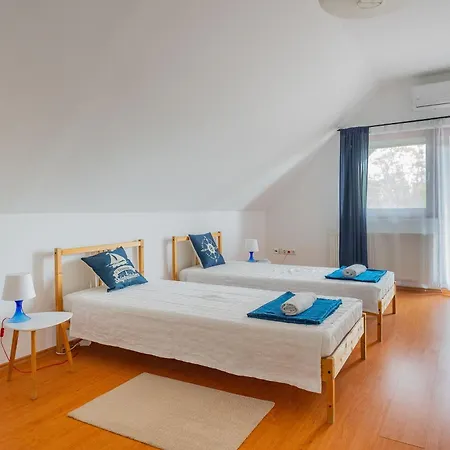 Kamilla Apartament Balatonkenese