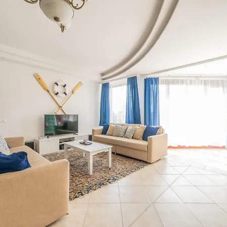 Kamilla Balatonkenese