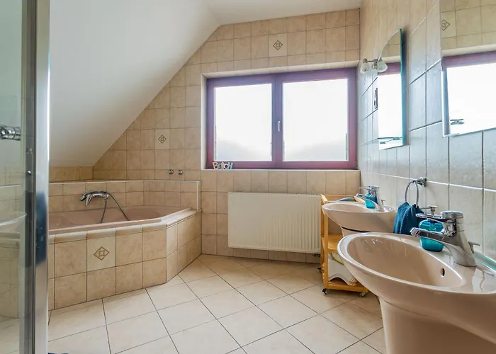 Kamilla Balatonkenese