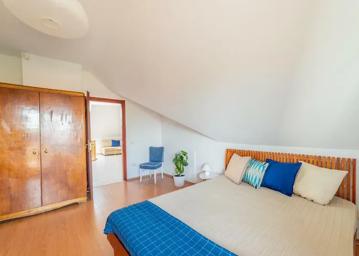 Kamilla Balatonkenese